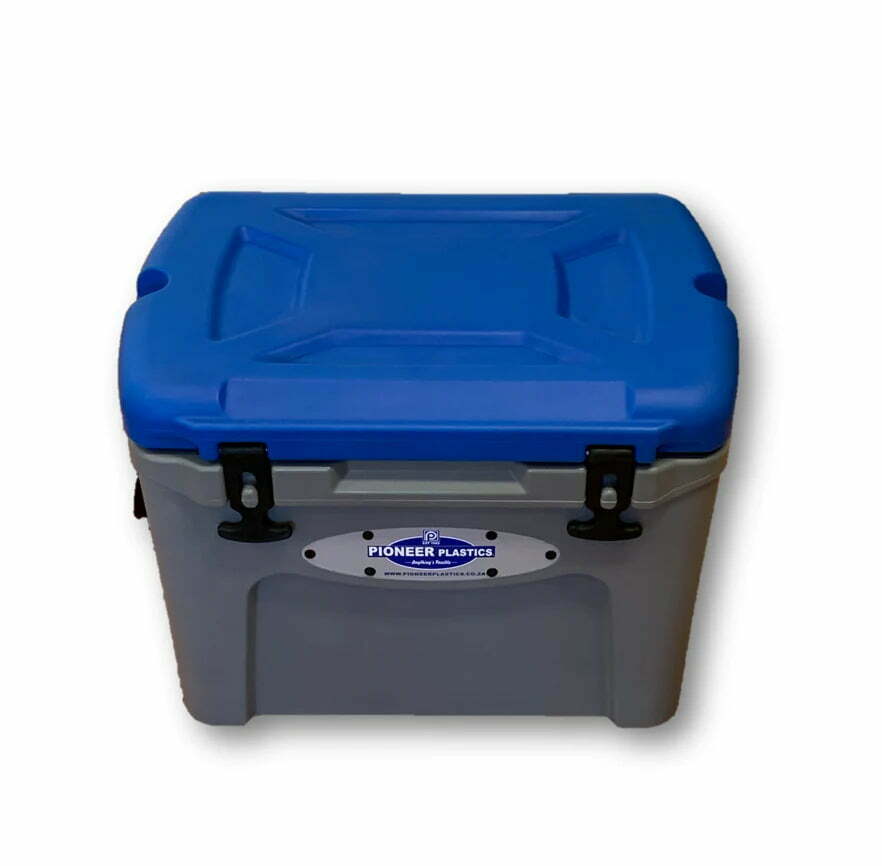 50L Pioneer Plastics Cooler Box - Image 2