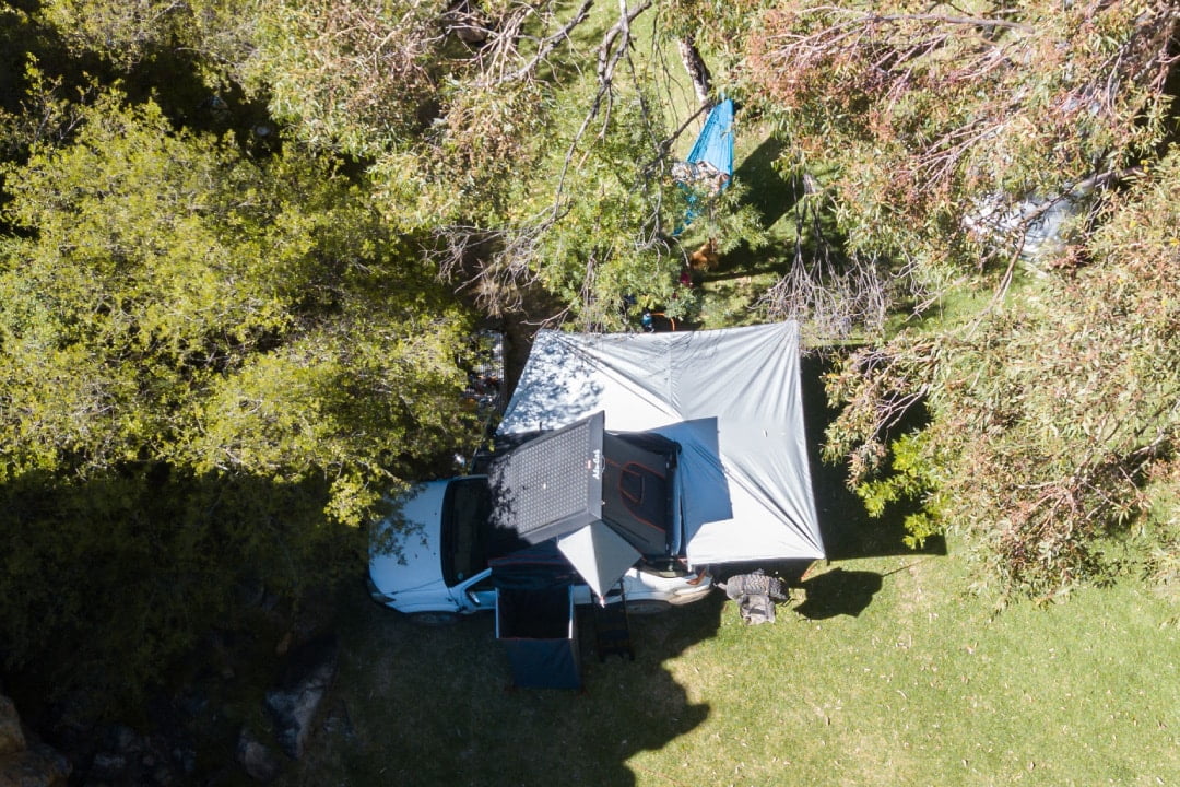 Alu Cab 270° Awning with Brackets - Image 4